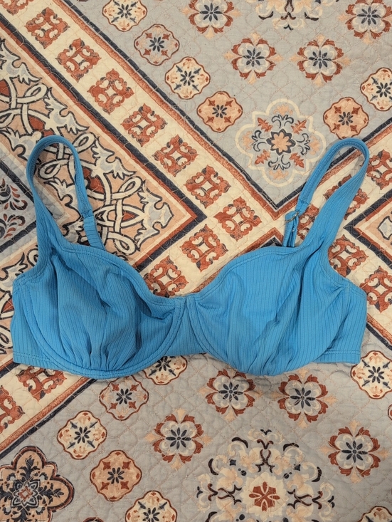 Xhilaration Other - Xhilaration Blue Ribbed Underwire Bikini Top